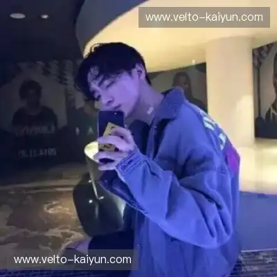 邹朵千